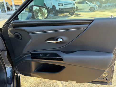 Used 2023 Lexus ES 350 Ultra Luxury w/ Premium Package image 27