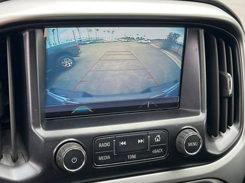 Used 2018 Chevrolet Colorado LT RWD image 24