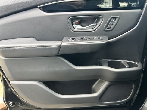 Certified 2025 Honda Pilot EX-L image 22