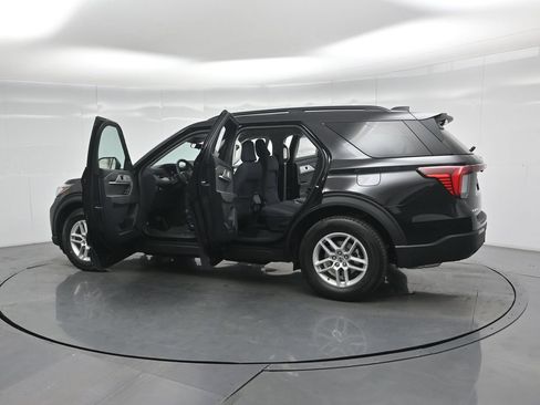 New 2026 Ford Explorer Active RWD image 33