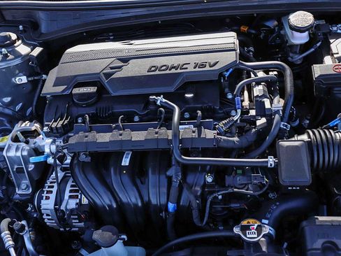 New 2025 Hyundai Elantra SEL image 14