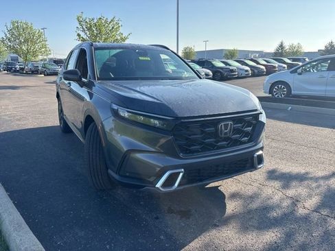 Used 2025 Honda CR-V Sport Touring image 16