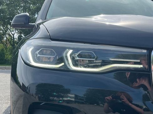 Used 2020 BMW X7 xDrive40i w/ Cold Weather Package AWD/4WD image 12