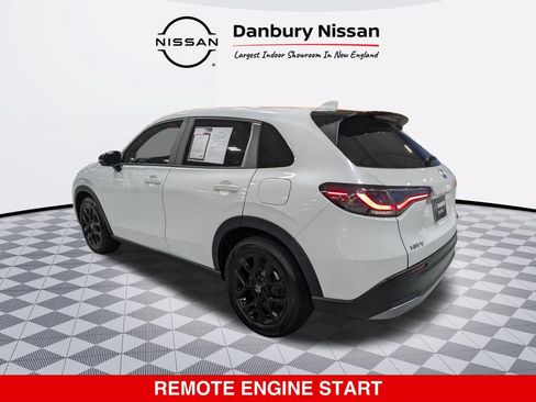 Used 2023 Honda HR-V Sport image 5