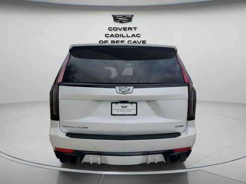 Certified 2024 Cadillac Escalade V w/ LPO, ONYX Package image 8