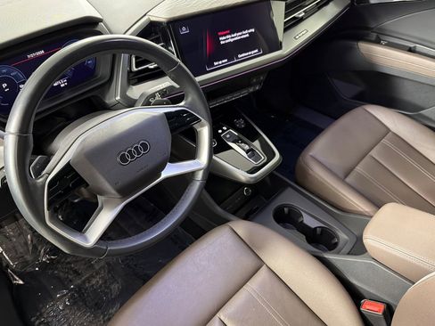 Used 2023 Audi Q4 e-tron Premium Plus w/ Premium Plus AWD/4WD image 9
