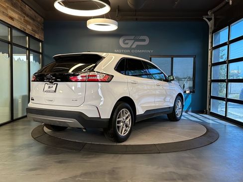 Used 2024 Ford Edge SEL AWD/4WD image 3