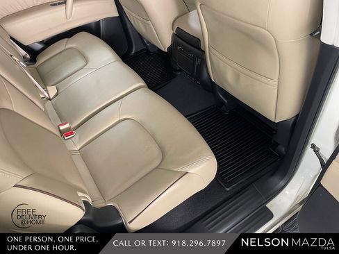 Used 2017 Nissan Armada Platinum w/ Interior Lighting Package image 39