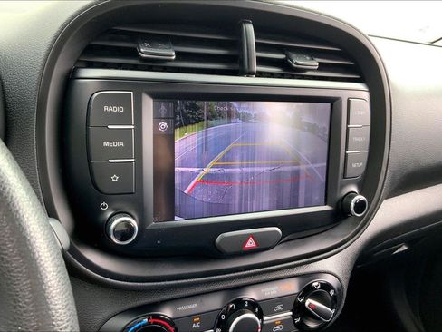 Used 2022 Kia Soul LX w/ Technology Package FWD image 19