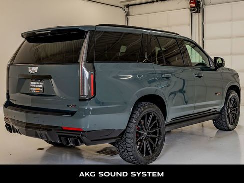 Used 2026 Cadillac Escalade V AWD/4WD image 10
