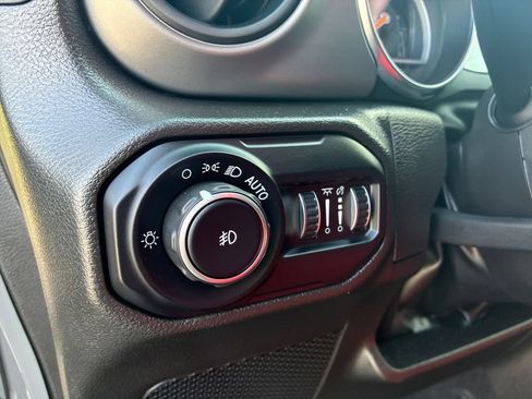 Used 2022 Jeep Wrangler Unlimited Sport AWD/4WD image 22