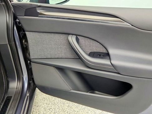 Used 2023 Tesla Model X Plaid image 32