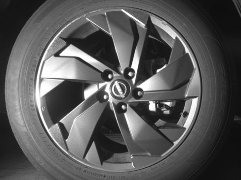 Used 2025 Nissan Rogue SV FWD image 13