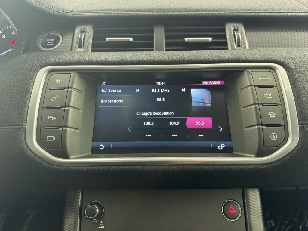 Used 2019 Land Rover Range Rover Evoque SE AWD/4WD image 22