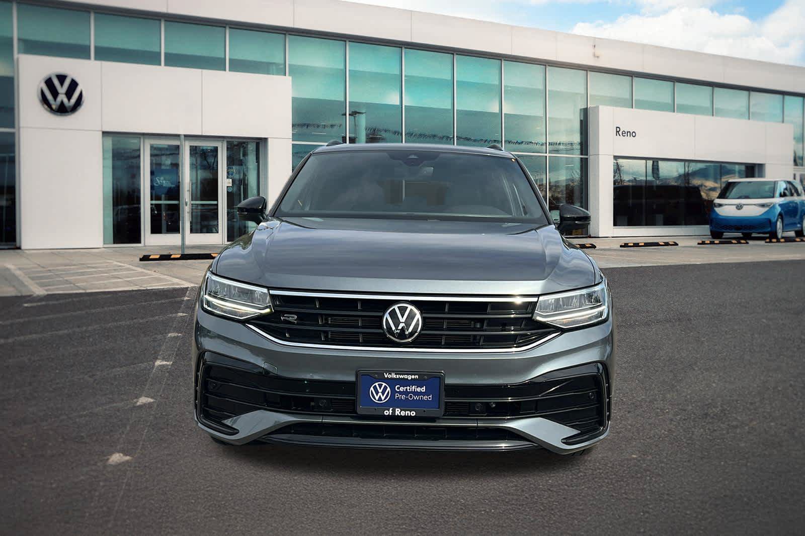 Certified 2023 Volkswagen Tiguan SE R-Line FWD image 2