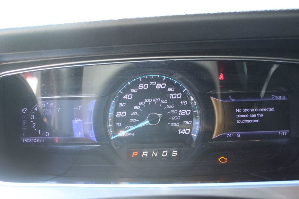 Used 2013 Ford Taurus SEL FWD image 14