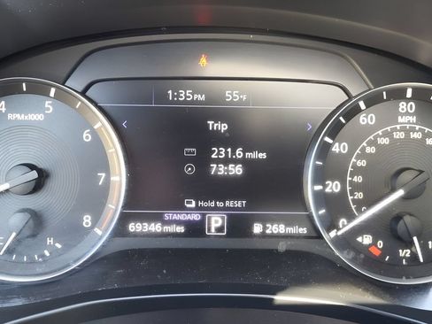 Used 2021 INFINITI QX50 Luxe w/ Accent Package AWD/4WD image 10