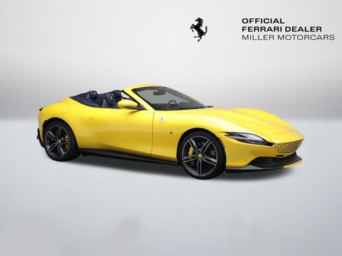 Certified 2025 Ferrari Roma Spider image 11