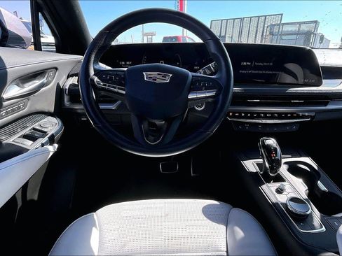 Certified 2024 Cadillac XT4 Sport image 5