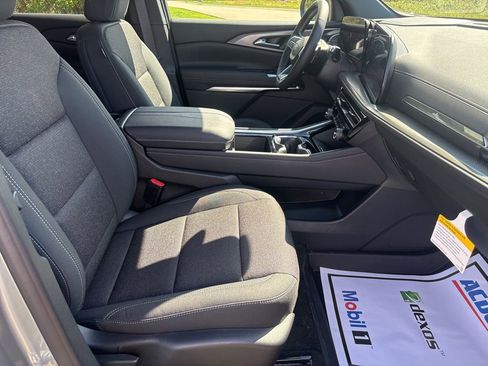 New 2026 Chevrolet Traverse LT w/ Midnight/Sport Edition FWD image 30