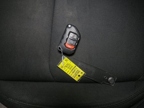 Used 2023 Jeep Wrangler Sport S image 38