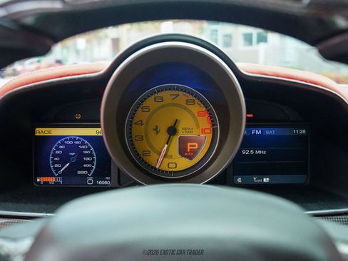 Used 2012 Ferrari 458 Italia Coupe RWD image 20