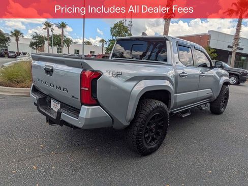Used 2024 Toyota Tacoma TRD Sport w/ TRD Sport Upgrade Package RWD image 5
