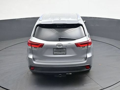 Used 2018 Toyota Highlander XLE FWD image 25