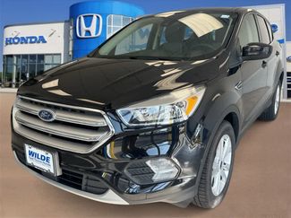 Used 2019 Ford Escape SE image 1