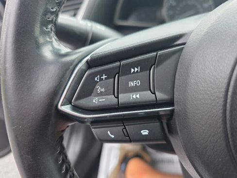 Used 2018 MAZDA MAZDA3 Touring FWD image 26