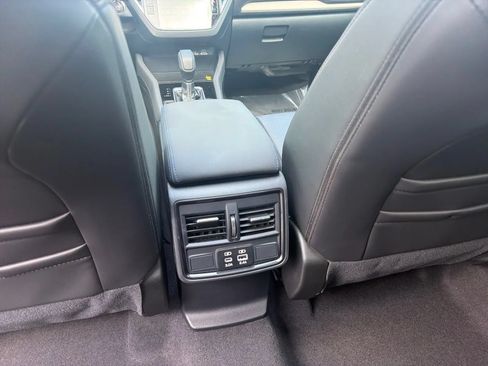 Used 2025 Subaru Forester Limited w/ Popular Package #2 AWD/4WD image 17