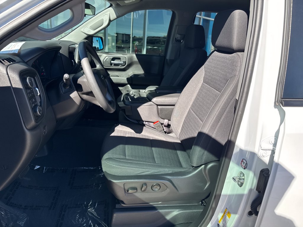 Used 2023 Chevrolet Silverado 1500 Custom Trail Boss AWD/4WD image 9