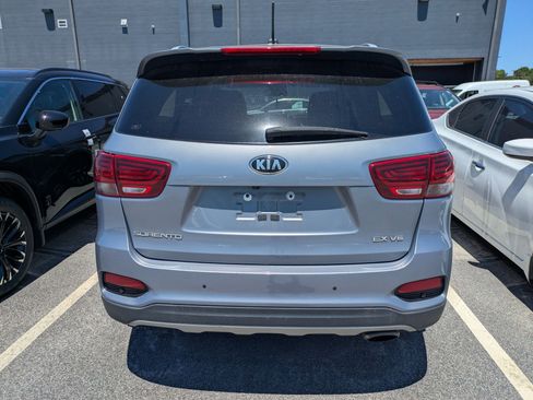 Used 2020 Kia Sorento EX FWD image 4