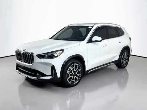 Used 2026 BMW X1 xDrive28i w/ Technology Package AWD/4WD image 4