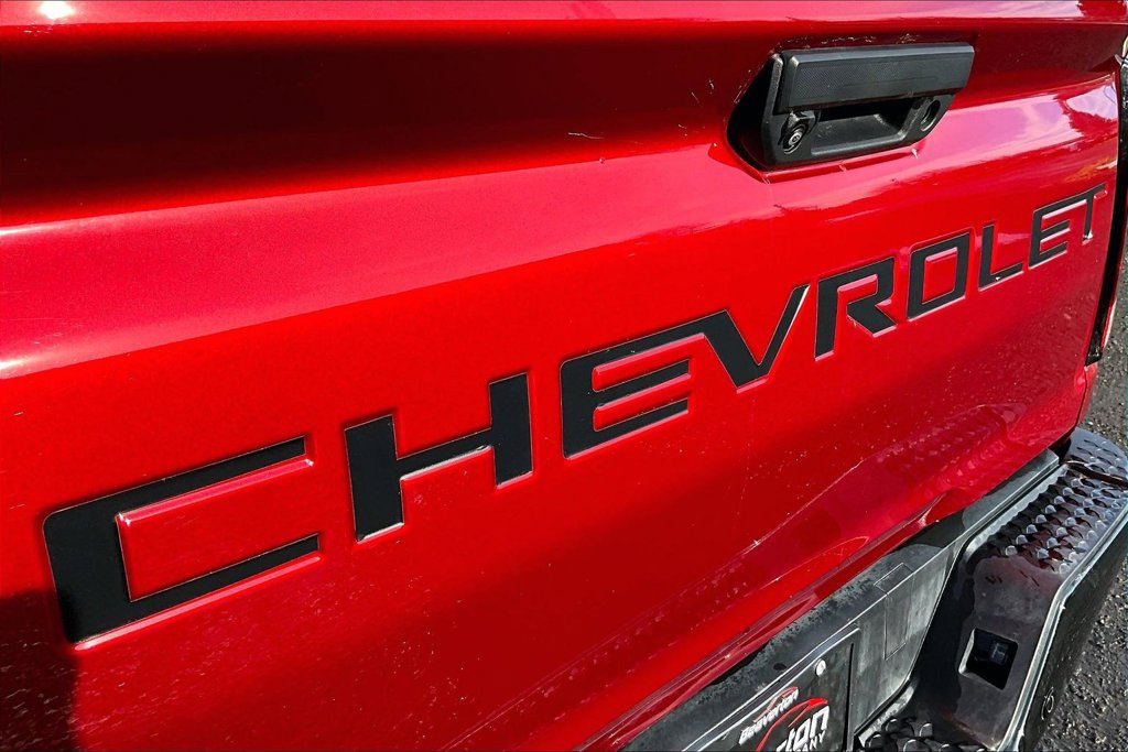 Used 2023 Chevrolet Colorado Trail Boss AWD/4WD image 33