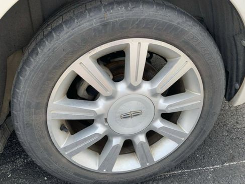 Used 2012 Lincoln MKZ FWD image 20