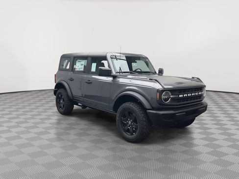 New 2025 Ford Bronco 4-Door image 27
