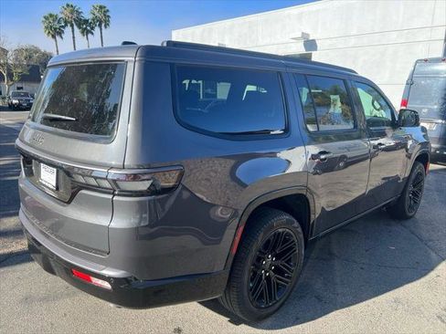 Certified 2026 Jeep Grand Wagoneer Limited AWD/4WD image 6