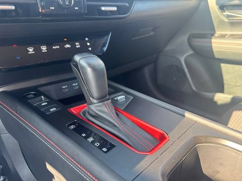 Used 2025 Nissan Kicks SR FWD image 20