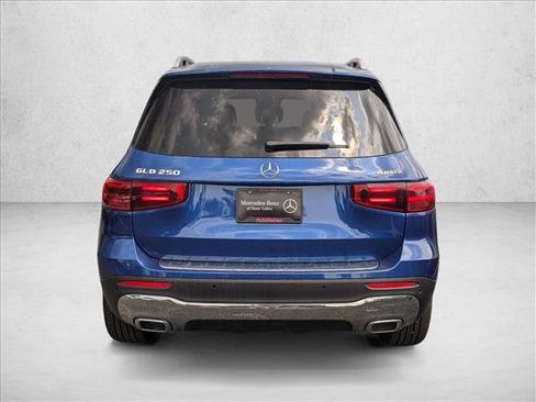 Certified 2026 Mercedes-Benz GLB 250 4MATIC image 7