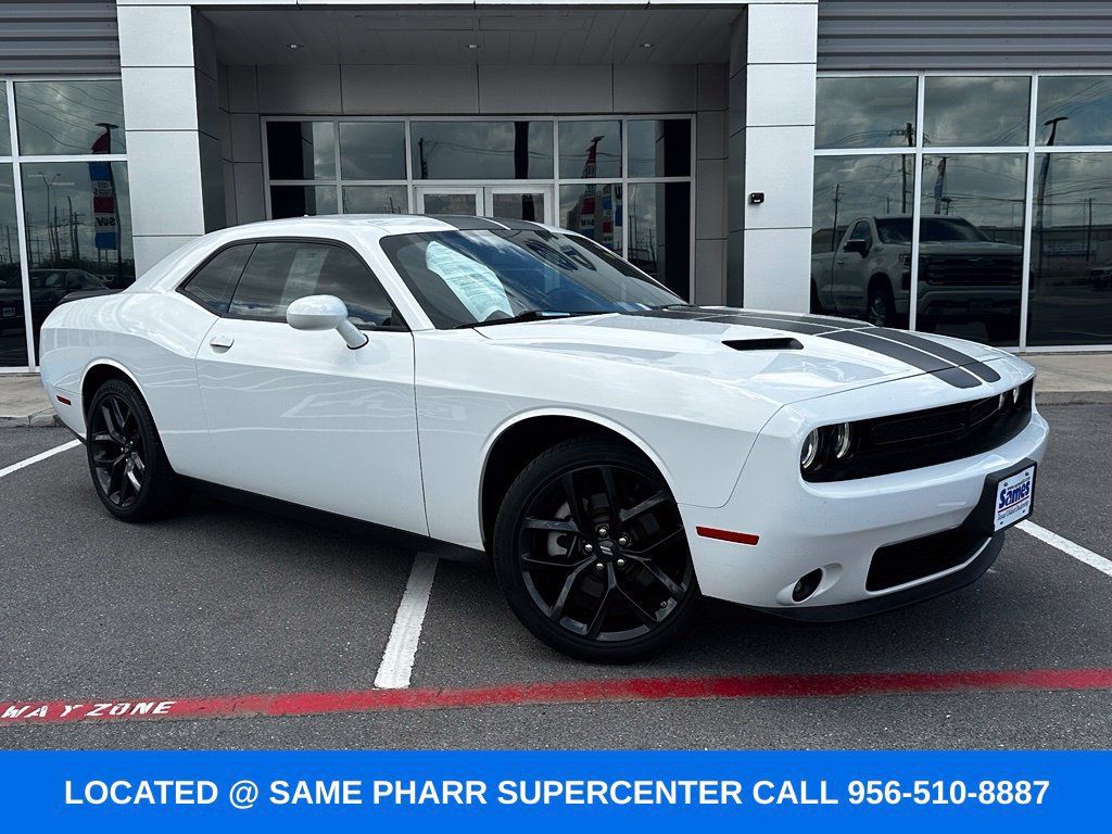 Used 2022 Dodge Challenger SXT w/ Plus Package RWD image 2