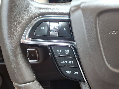 Certified 2023 Lincoln Nautilus FWD w/ Premium Package image 14