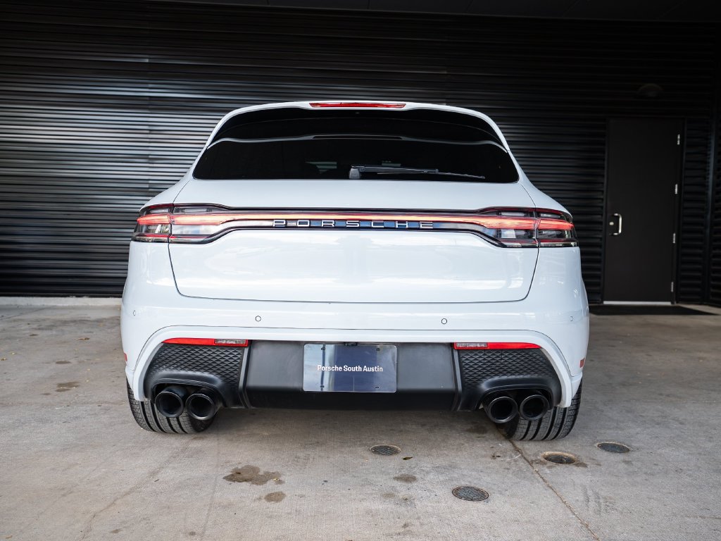 Certified 2023 Porsche Macan AWD/4WD image 6