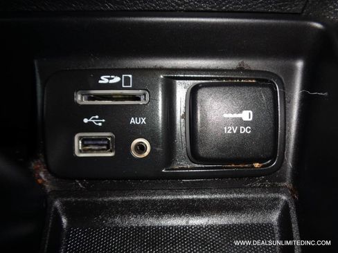 Used 2017 Jeep Cherokee Latitude w/ True North Edition AWD/4WD image 16