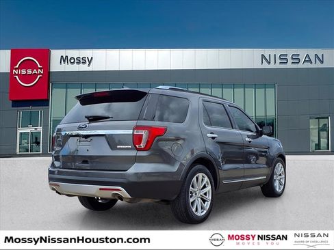 Used 2016 Ford Explorer Limited image 7