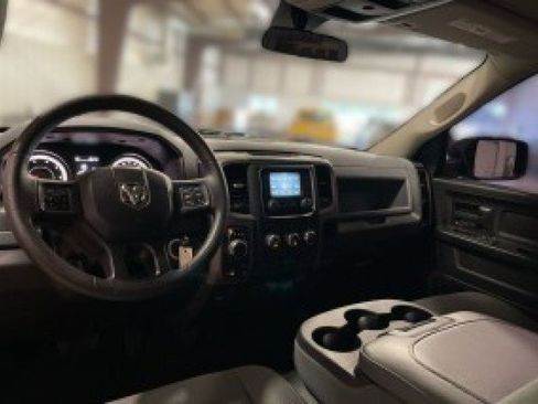 Used 2018 RAM 1500 Express w/ Express Value Package AWD/4WD image 17