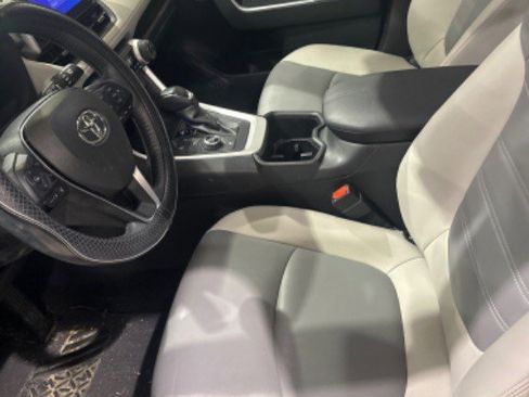 Certified 2023 Toyota RAV4 XLE Premium AWD/4WD image 40