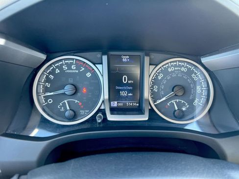 Used 2022 Toyota Tacoma SR5 image 11