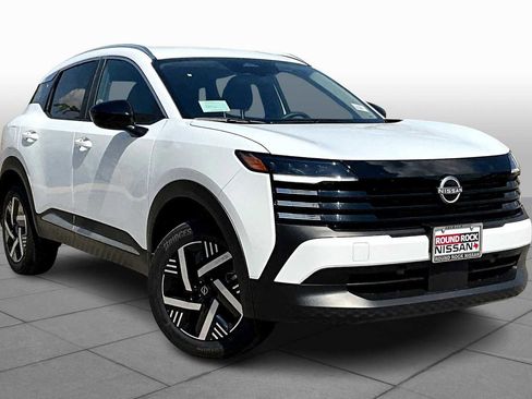 New 2026 Nissan Kicks SV image 2