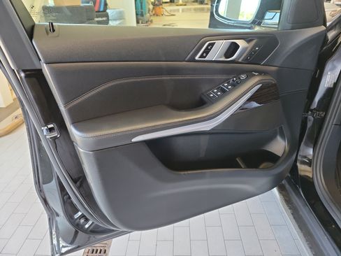 Used 2019 BMW X5 xDrive40i w/ Convenience Package AWD/4WD image 15